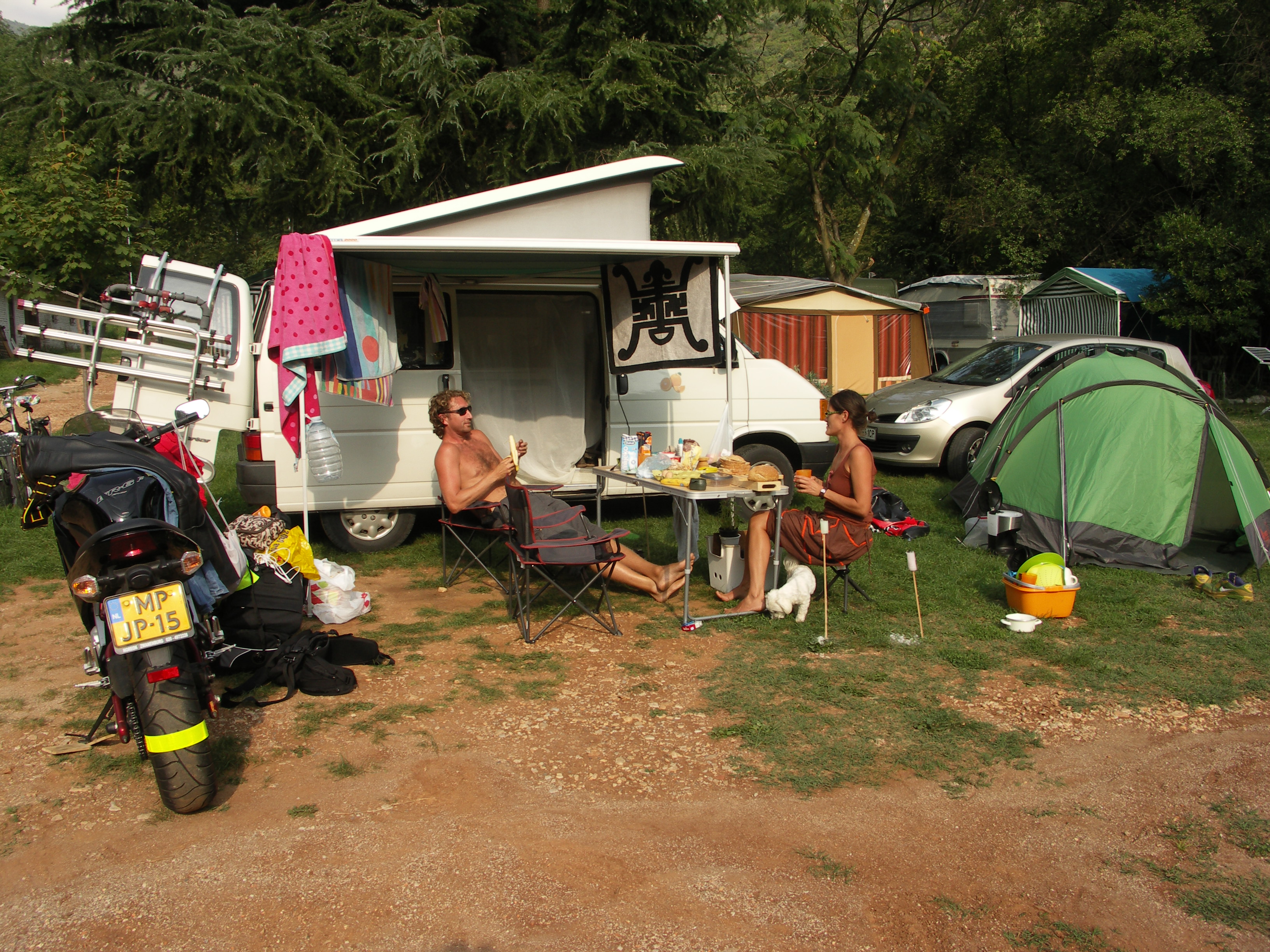 Kamp Flodder: Anouk en Q (en Betty)